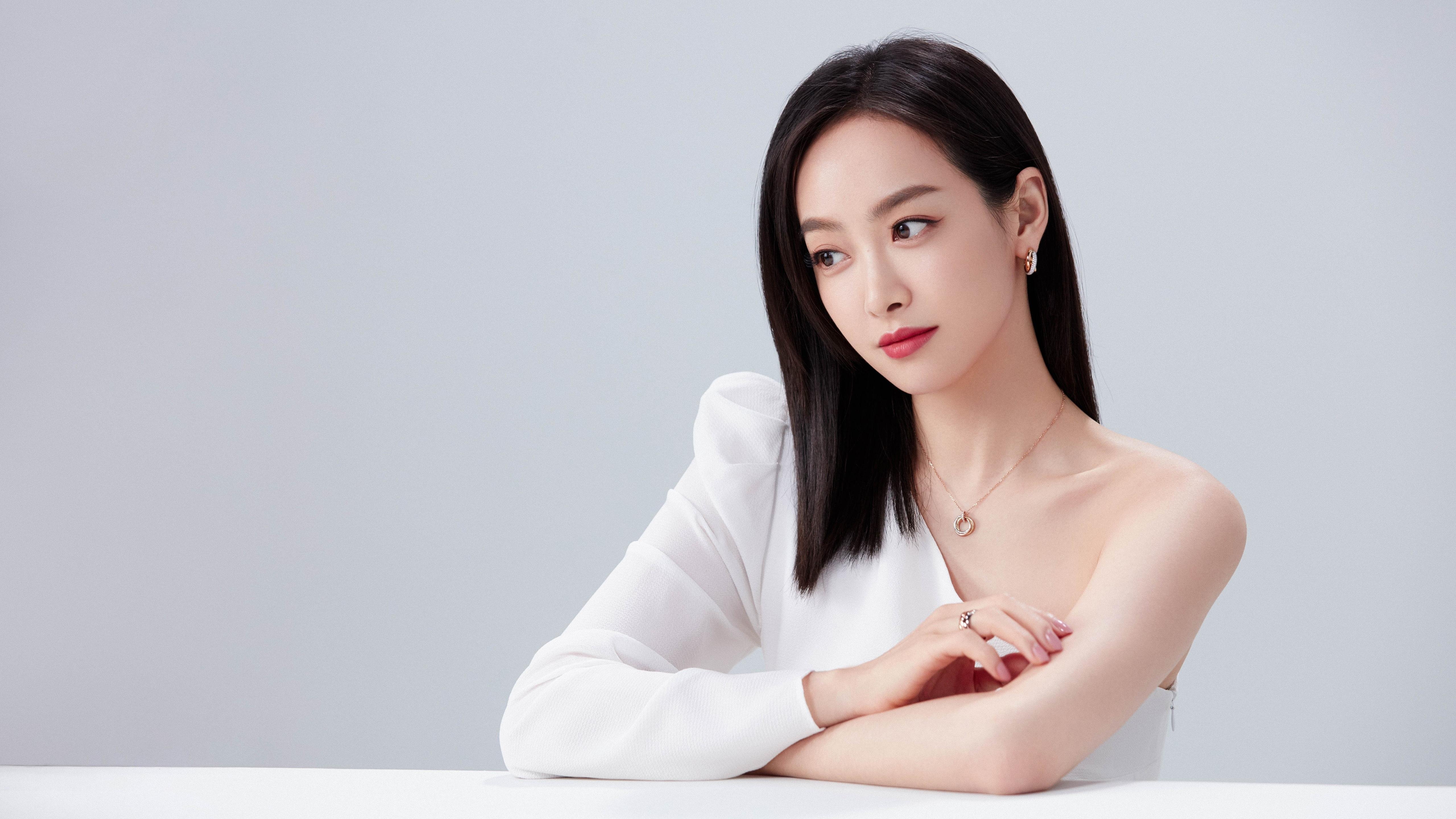 _豪华明星表演赛：娱乐与专业结合的新体验_，明星表演类节目