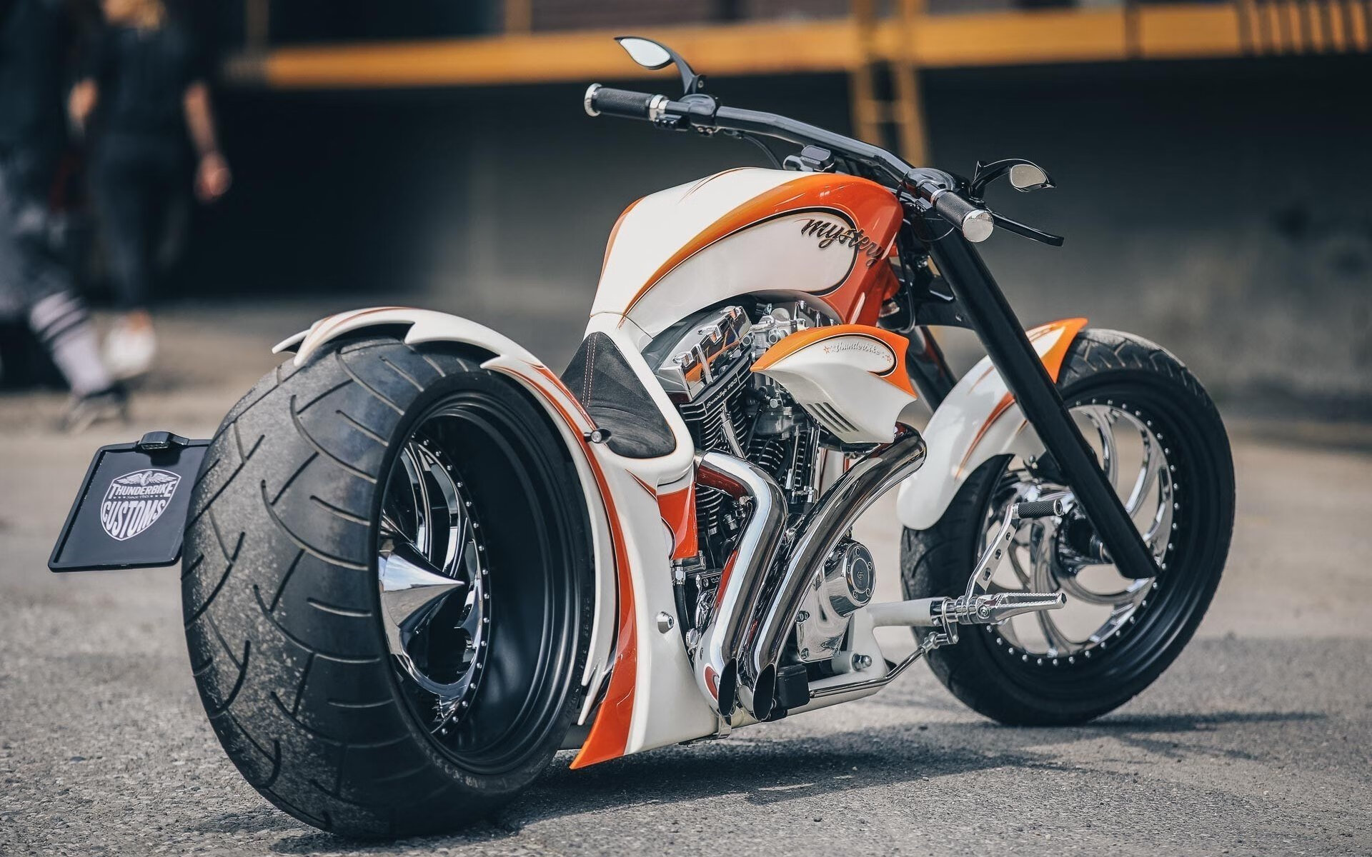 “沙滩排球:高新体育中心赛场的速度与力量比拼”